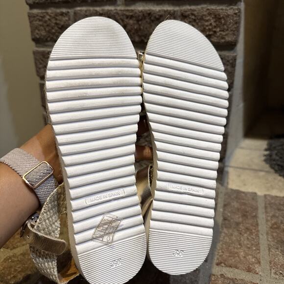 Sesto Meucci Zammy Perforated Wedge Sandal Platino Size 8 - Picture 16 of 16